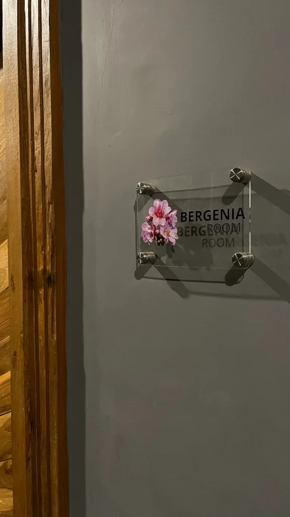 Bergenia 1 Ohana Suite Bergenia Door