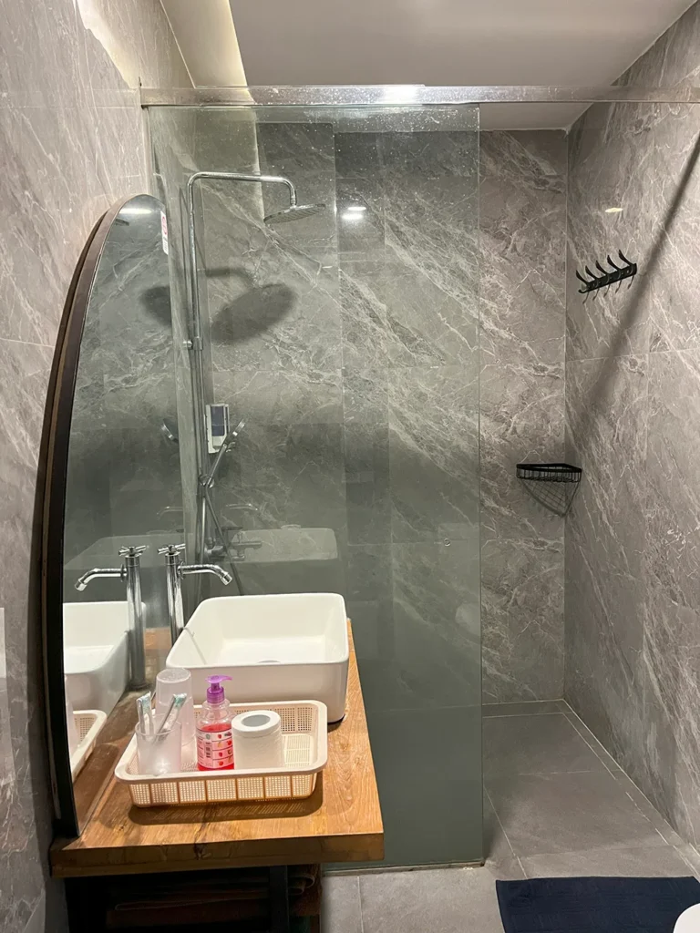 Ohana Suite Camelia Bathroom