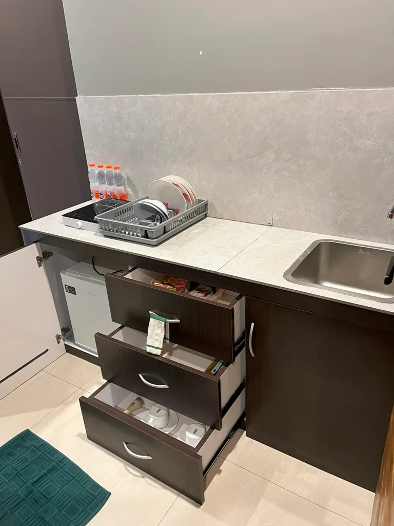 Ohana Suite Camelia Minibar 1