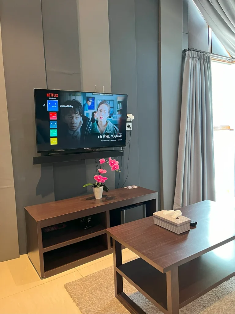 Ohana Suite Camelia TV