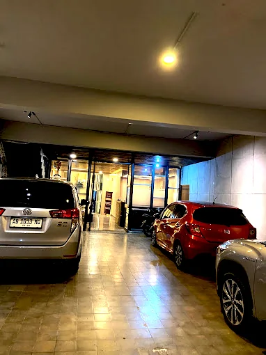 Travel Agen 12 Ohana Suites Depan