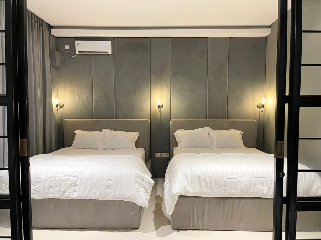 Ohana Suites 8 svg%3E