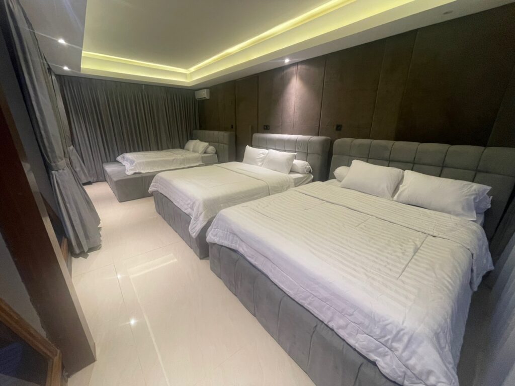 Ohana Suites 10 svg%3E